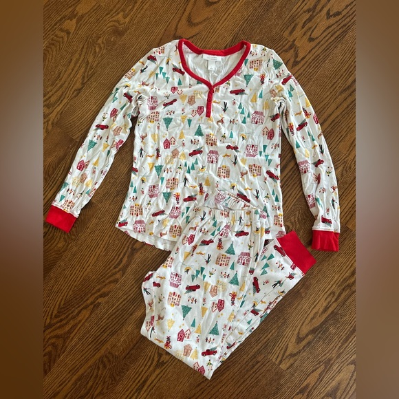 LC Lauren Conrad Women’s Holiday Village Pajama Set - Picture 4 of 12
